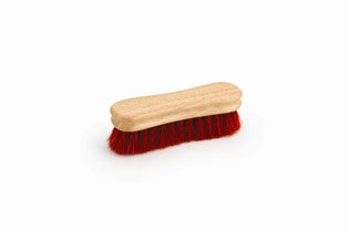 2286 Legends™ Red Horsehair Peanut-Shaped Face Brush