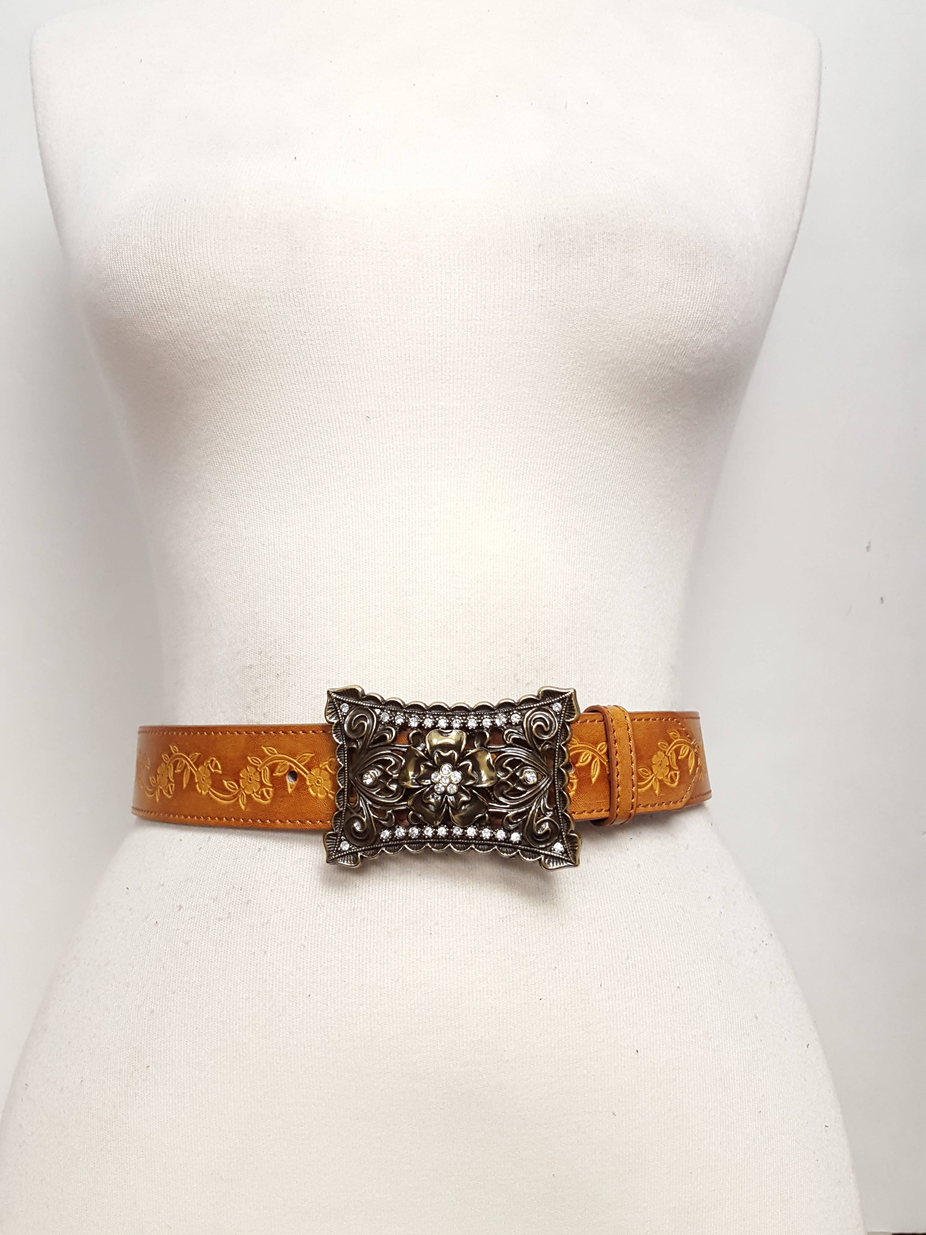 Axesoria West - Vintage Brass flower Buckle with matched floral tooled belt