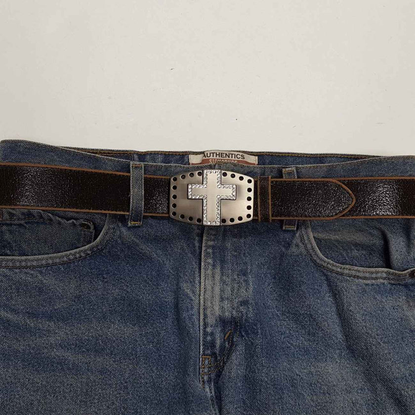 Axesoria West - Vintage Leather belt with Cross Buckle view on jeans