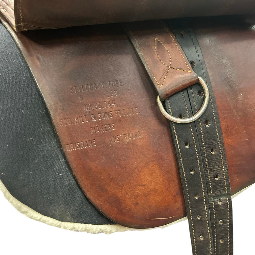 KHS-C Syd Hill Bushmaster Supremea Saddle GIRTH STRAP DETAIL 