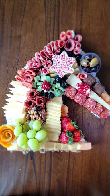 TG Designs LLC - Horse Head Cheese Board