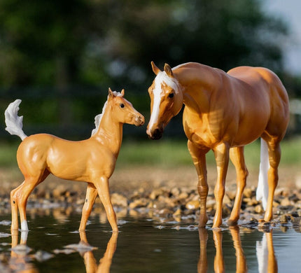 BREYER Ebony Shines & Foal models 