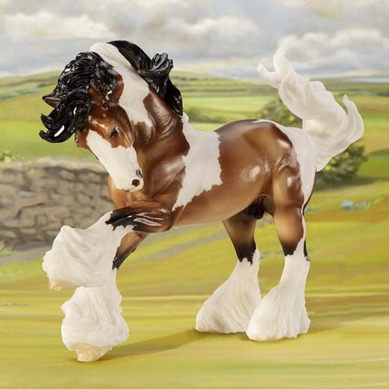 BREYER Gypsy Vanner model horse